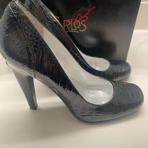 Carlos by Carlos Santana Iconic Black heels